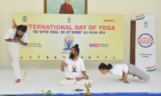 भारतीय दूतावासमा मनाइयो योग दिवस