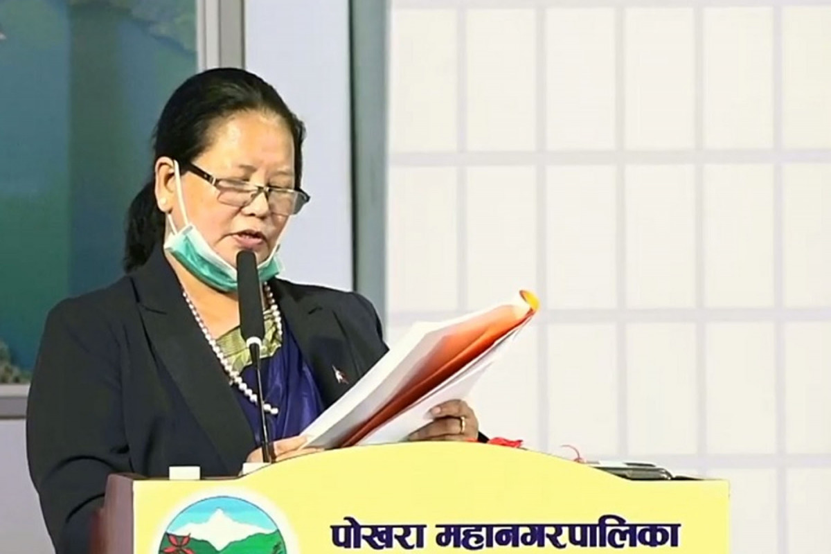 पोखरा महानगरले बाढी प्रभावित सिन्धुपाल्चोकका दुई स्थानीय तहलाई २० लाख रुपैयाँ सहयोग गर्ने