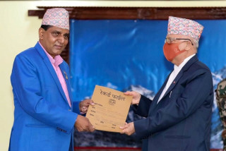 एमाले बागमती प्रदेश कमिटीले प्रधानमन्त्रीलाई बुझायो ज्ञापनपत्र 