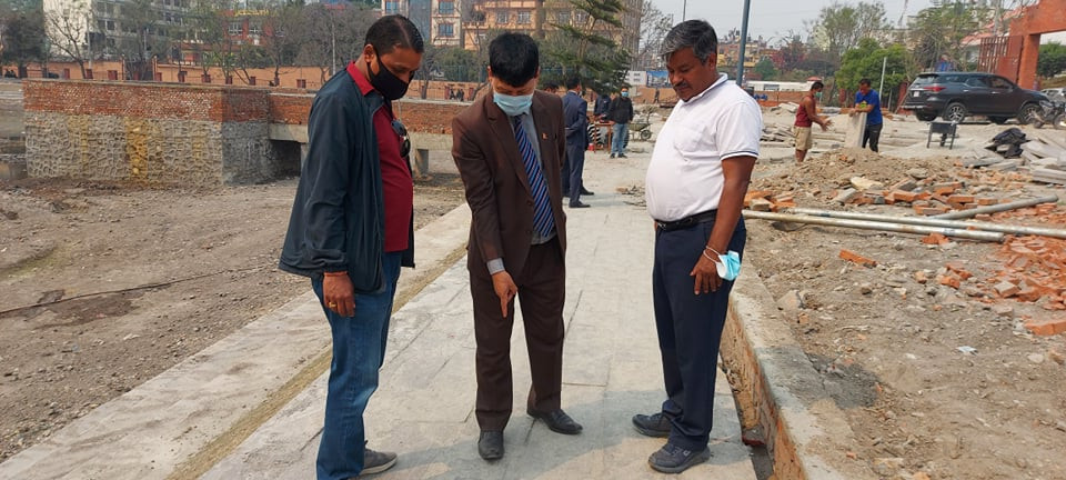 कमलपोखरीको निरीक्षणमा प्रमुख शाक्य ८५ प्रतिशत काम सम्पन्न, पोखरीमा २० लाख लिटर पानी भरियो