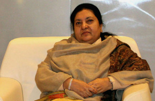 नियमित स्वास्थ्य परीक्षणका लागि राष्ट्रपति भण्डारी अस्पतालमा 