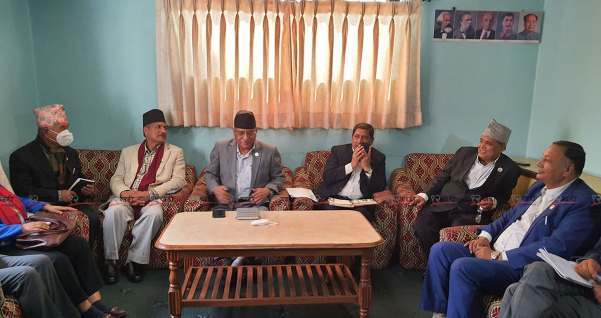 माओवादी केन्द्रको स्थायी कमिटी बैठक स्थगित 