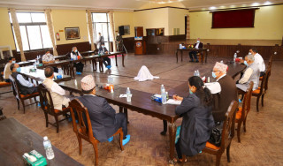 मन्त्रिपरिषद्लाई चाँडै पूर्णता दिइने, मन्त्री छान्ने जिम्मा शीर्ष नेताहरूलाई