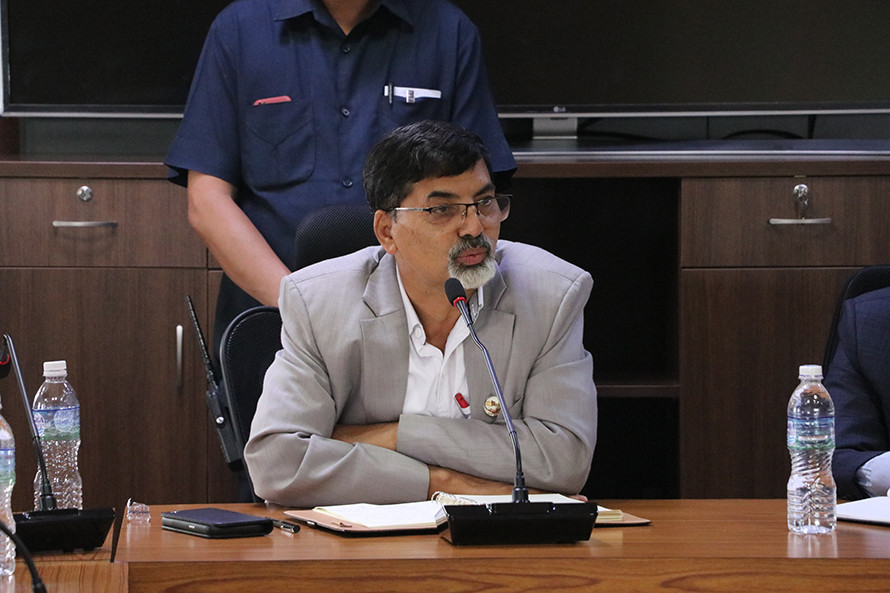 माओवादी फुटको चर्चा : बैठकमै नेताहरूबीच चर्काचर्की, जनार्दनको स्पष्टोक्ति– अनर्गल हल्ला  