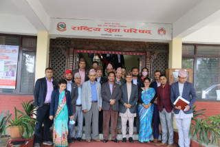 कर्मचारी भन्दा माथी उठेर काम गर्न कर्मचारीहरुलाई युवा तथा खेलकुद मन्त्री गहतराजको निर्देशन