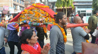 एकादशी पर्वमा फूल तार्ने तयारी