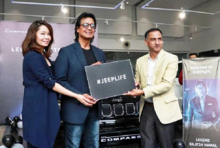 ८४ लाखमा अभिनेता राजेश हमालले किने जीप कम्पास