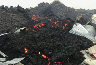 ज्वालामुखी विस्फोटमा परी १४ को मृत्यु, ९ जना बेपत्ता