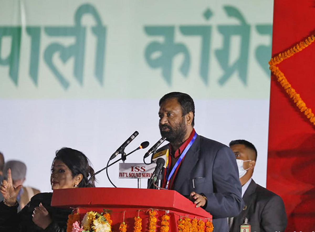 कांग्रेस सांसद निधिले माओवादीलाई भने भिजिट भिसामा छानबिन भइरहेको छ, अब सभा सञ्चालन गर्न दिनु