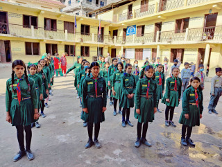 स्काउटका छात्रछात्रालाई पोशाक वितरण