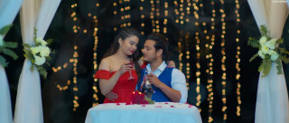 पुष्प संग जिशुको रोमांटिक अवतार ( भिडियो )