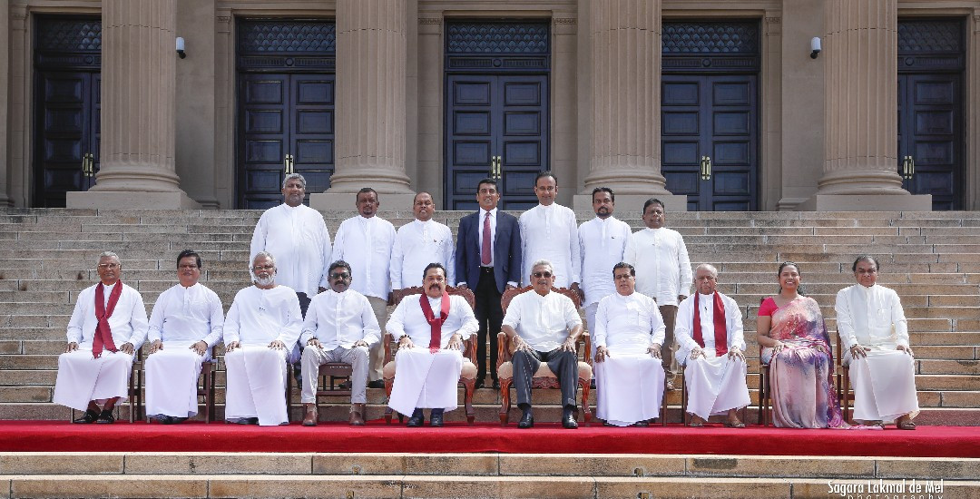 श्रीलंकामा आर्थिक संकटका बीच राजनीतिक संकट पनि, सबै मन्त्रीले दिए एकै पटक राजिनामा