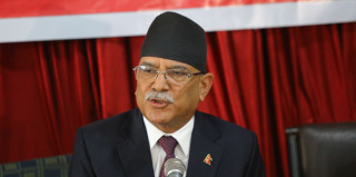 इसीडी शिक्षक र विद्यालय कर्मचारीको सेवासुविधा बढाउन प्रचण्डले गरे यस्तो प्रतिबद्धता