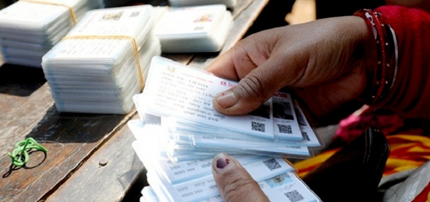 मतदान गर्न जादाँ मतदाता परिचयपत्र नचाहिने, यी कागजात देखाएर पनि गर्न पाइन्छ मतदान