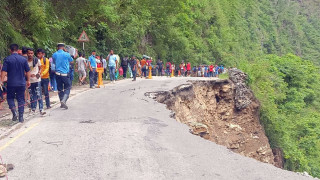 आँबुखैरेनी–मुग्लिन खण्ड राति पनि सवारी साधन सञ्चालन  
