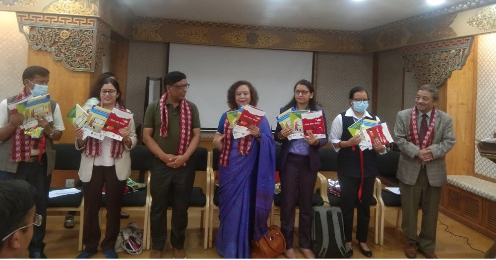 महिनावारी शिक्षा सम्बन्धी पाठ्यक्रममा आधारित सन्दर्भ सामग्री