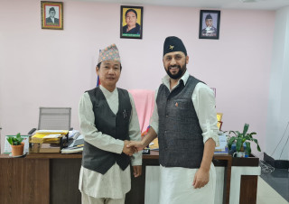 रविलाई हर्क साम्पाङको सुझाव : सरकार छाडेर प्रतिपक्षमा बस्नुस् ! नत्र अर्को चुनावमा १ सिट मात्रै