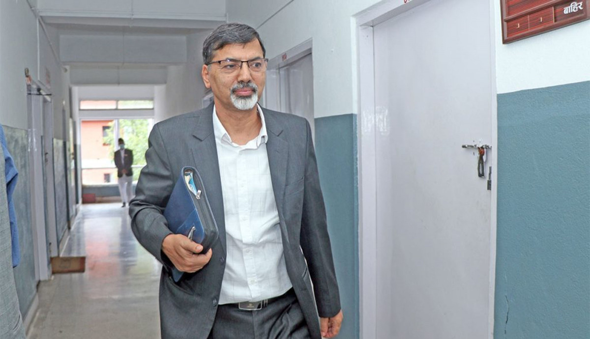 ‘एकताको भारी माओवादी पार्टीले बोक्न सक्दैन’ भन्दै बैठकबाट निस्किए जनार्दन