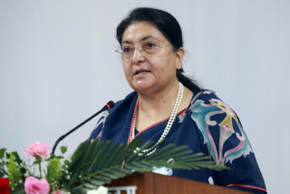 भण्डारी भन्छिन्- राजा र राष्ट्रपति उस्तै होइन