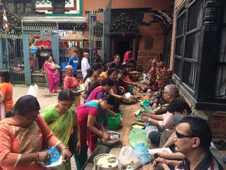 नेवार समुदायले आज पञ्चदान पर्व मनाउँदै छन् ।