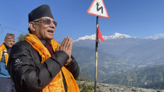प्रधानमन्त्री प्रचण्डलाई पक्राउ गरी अनुसन्धान गर्ने रिट भोलि दर्ता हुने