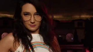 होटल निर्देशक रहेकी युवती बनिन्  यौनकर्मी