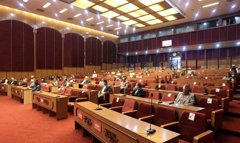 माओवादी सांसदको प्रश्न : राजतन्त्र फर्काएर के गर्न खोजेको ?