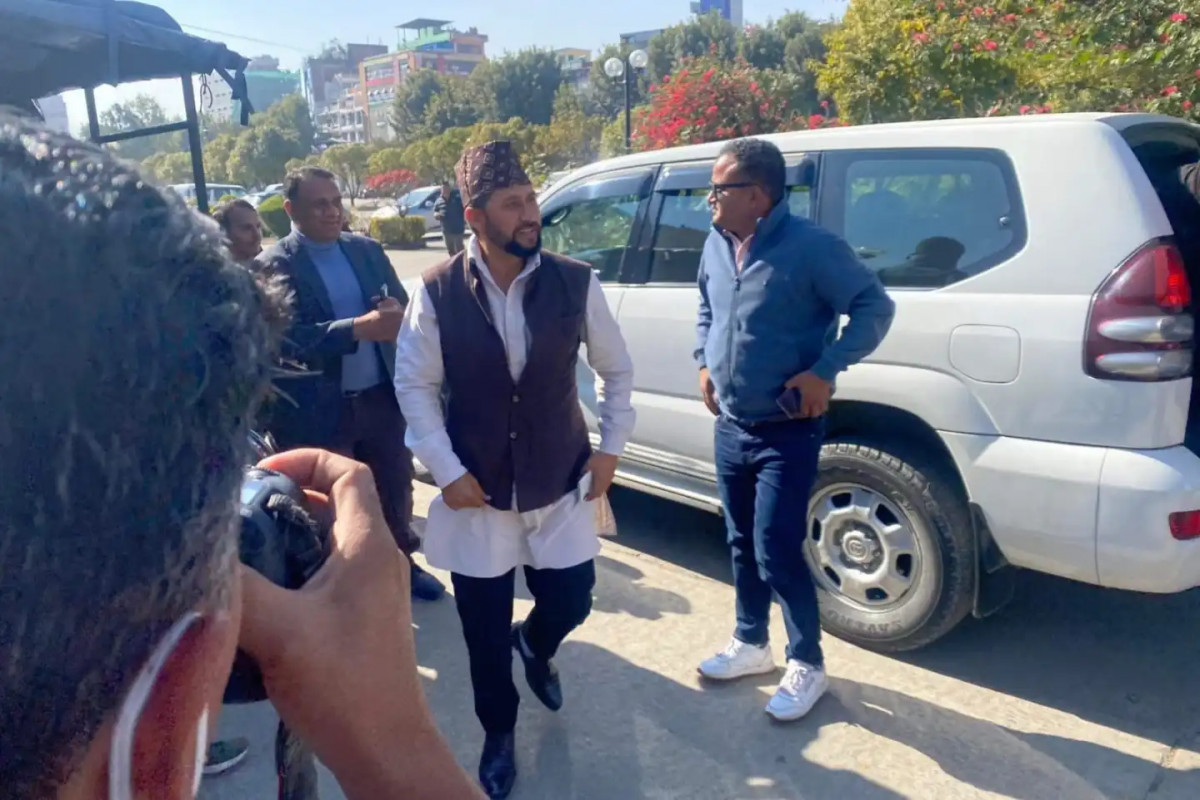 आफूलाई गृहमन्त्रीमा फर्काउन रविले दिए ५ बजेसम्मको अल्टिमेटम, नपाए सरकार छाड्ने चेतावनी