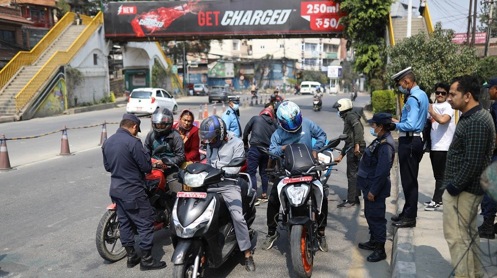 ट्राफिक कारबाहीमा १० लाख ७८ हजार राजस्व सङ्कलन