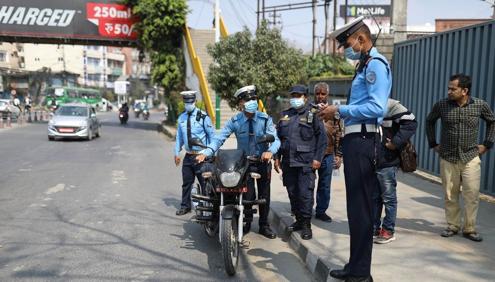 ट्राफिक कारबाहीमा एकैदिन २० लाख ८४ हजार राजस्व सङ्कलन