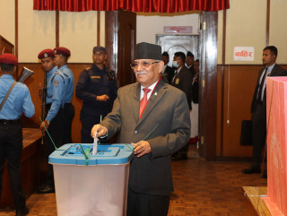 उपराष्ट्रपति निर्वाचन: प्रधानमन्त्रीसहित छ सय बढीले गरे मतदान