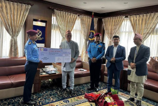 राष्ट्रिय वाणिज्य बैंकद्वारा नेपाल प्रहरीलाई सिएसआर अन्तर्गत आर्थिक सहयोग