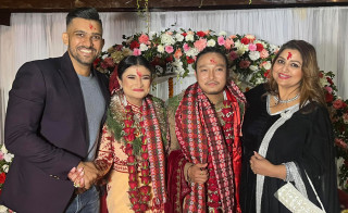 विक्की र श्रद्धाले गरे इन्गेजमेन्ट, बुधवार विवाह गर्दै