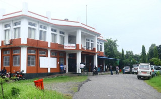 सेवाग्राही ठग्ने लेखापढी पक्रँदै प्रशासन, अधिकांश सटर बन्द