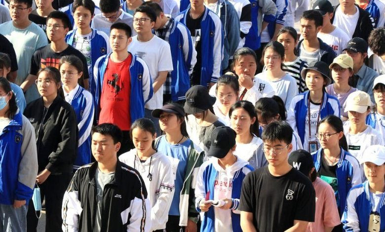 रोजगारीको खोजीमा भौँतारिँदै चिनियाँ युवा,राष्ट्रिय बेरोजगारी दर १९.५ प्रतिशत