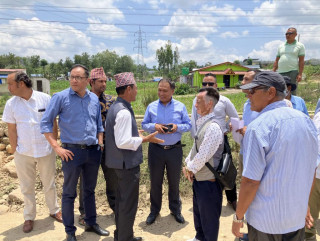 १३२ केभी सर्किट प्रसारण लाइनको तार फेर्न हेटौंडा क्षेत्रमा अवरोध