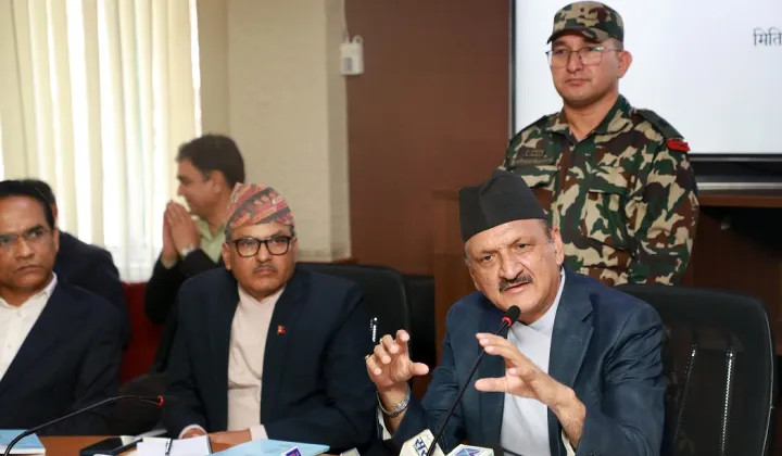 पुँजीगत खर्च बढाउनु सरकारको पहिलो प्राथमिकता : अर्थमन्त्री महत