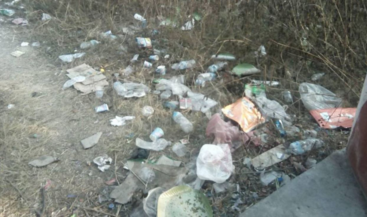 यात्रीले फालेको फोहरका कारण विपी राजमार्ग दुर्गन्धित, फोहर गर्ने होटल/पसललाई कारबाही गरिने 