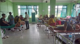 झापा मेचीनगर-९ का २७ जनामा एकै खाले बिरामी, फुड प्वाइजनिङको अनुमान