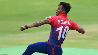 नेपालको आठौँ विकेट गुमायो