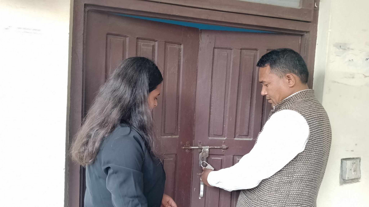 प्रेस सेन्टर नेपालले पत्रकार महासंघ गोरखा शाखामा लगाइएको ताला ३५ दिन पछि खुल्यो  