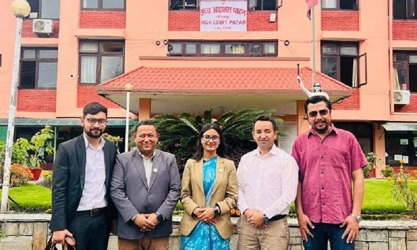 निर्वाचन आयोगको निर्णयविरुद्ध रास्वपाका ४ सांसद पुगे अदालत