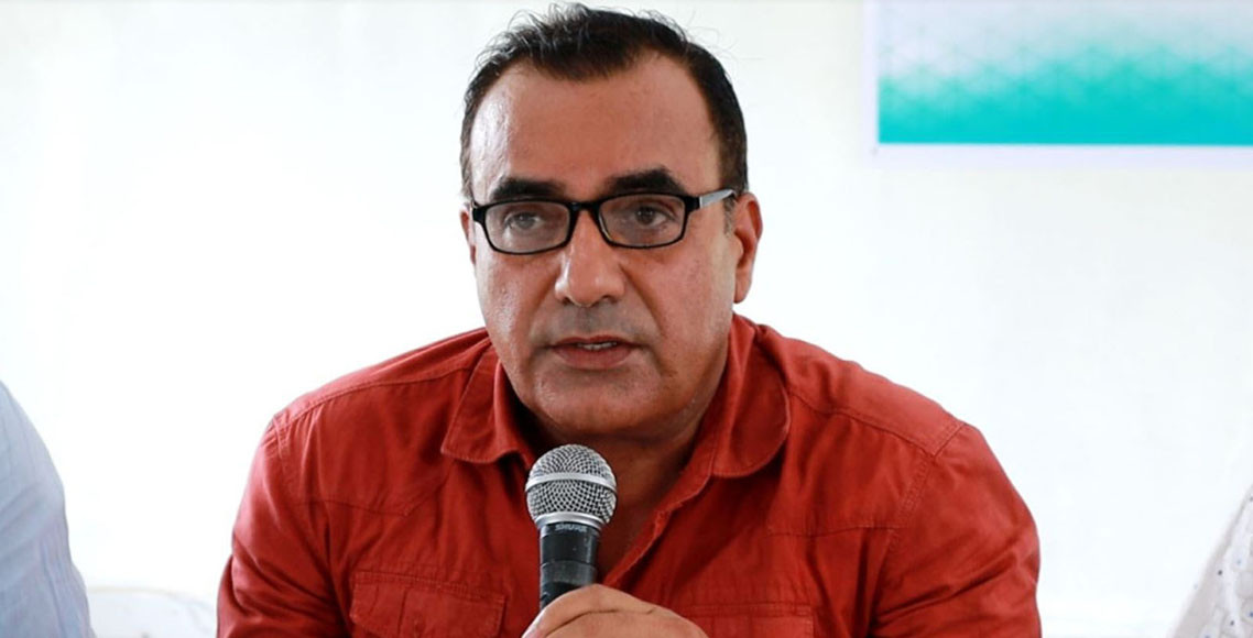 दमकका प्रमुख प्रशासकीय अधिकृत निरौलाविरुद्ध आन्दोलन, कार्यालयमा प्रवेश निषेध