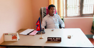 धादिङ निलकण्ठ ५ का वडाध्यक्ष रामबहादुर श्रेष्ठ जुवाखालबाट पक्राउ