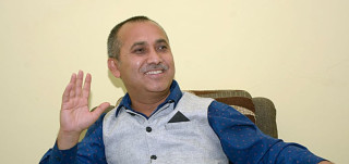 फागुनसम्ममा प्रदेशलाई अधिकार सम्पन्न बनाउने गरी कानून नल्याए सिंहदरबार घेर्छौं : महामन्त्री शर्मा