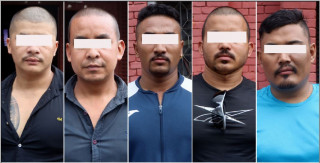 बौद्ध जोरपाटीमा सर्वसाधारणलाई डर धम्की दिएर रकम असुली गर्ने गिरोह पक्राउ 