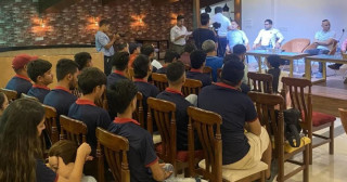 विदेशबाट फर्किएका युवाद्वारा स्वरोजगार बनाउन नि: शुल्क कपाल काट्ने तालिम दिन सुरु