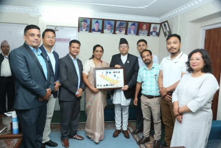 सभामुख घिमिरेले बुझे विवेकशील साझाद्वारा प्रकाशन गरेको गौरवमय सांस्कृतिक मानचित्र