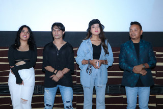 टंक बुढाथोकीले अन्नुसँगको स्वरमा ल्याए ‘धन्यवाद’, एउटै गीत सात नेपाली भाषामा रिलिज