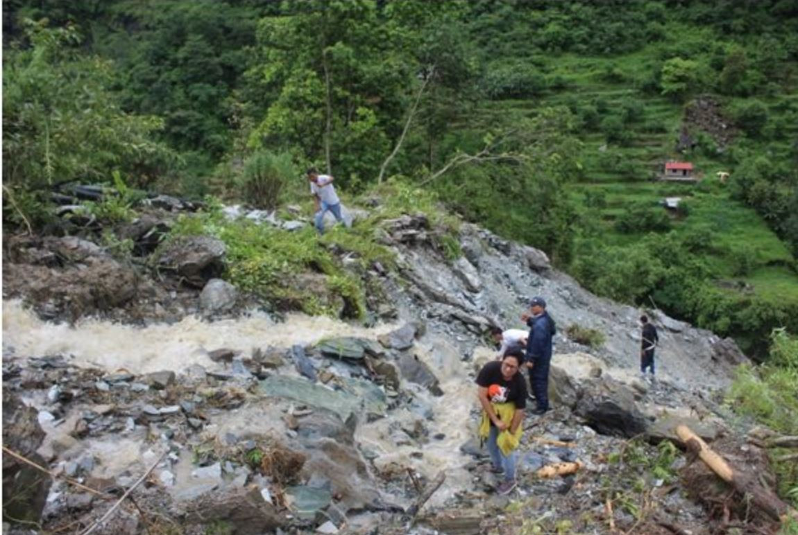 बेनी–जोमसोम सडक : बैसरीको पहिरो रोकथाम गरिँदै